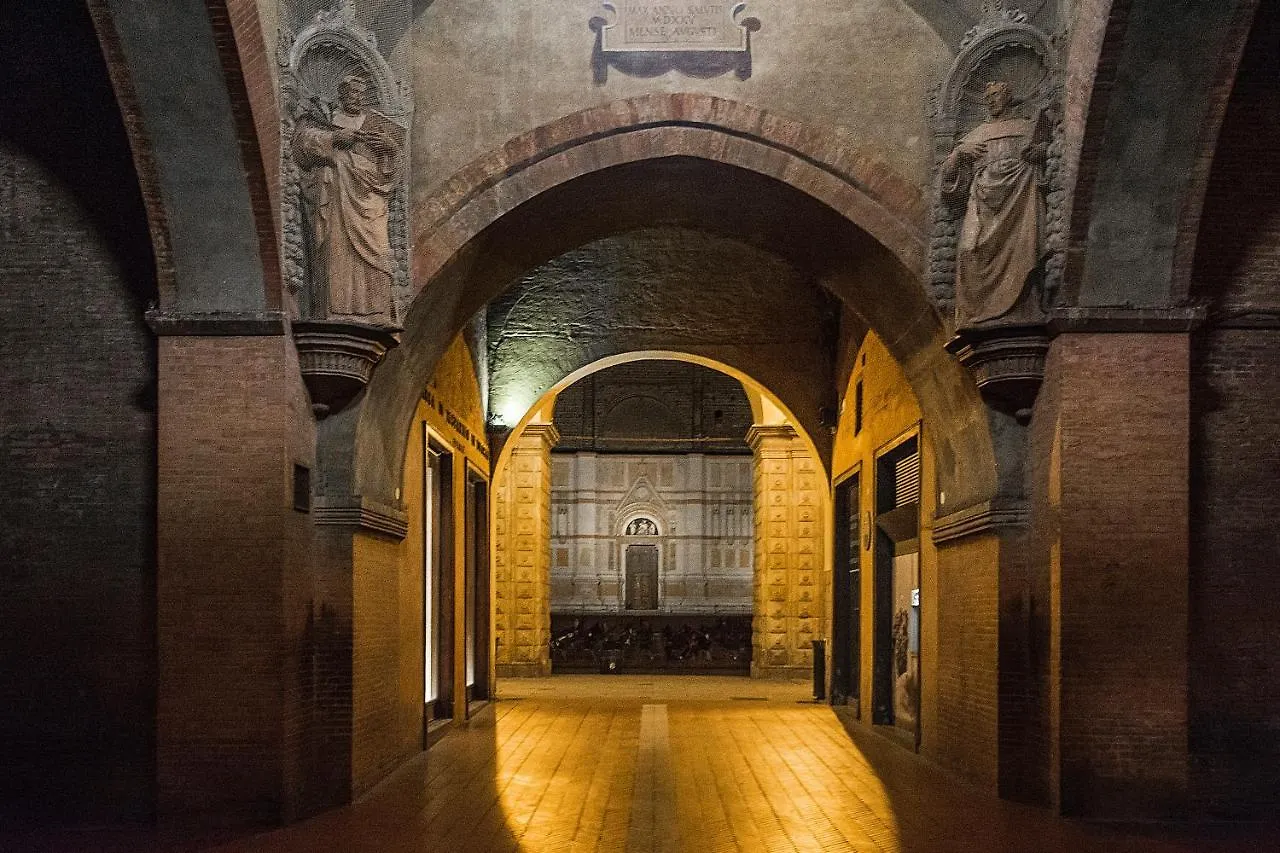 Hotel Corona D'Oro 1890 Bologna 4*,